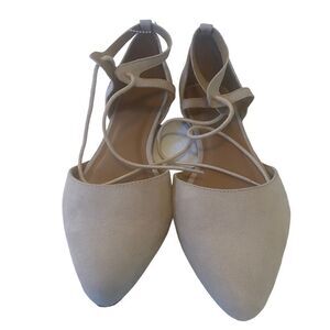 Beautiful Sand Colored Suede Pointed Toe Lace Up Flats in Ladies Size 8.